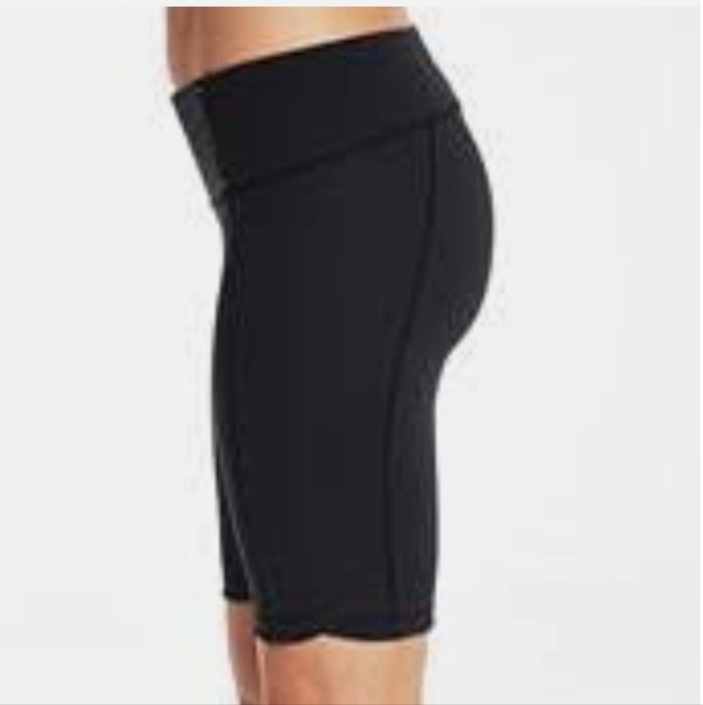 🚨New!! Calia by Carrie Underwood High Rise Bermuda fitness shorts